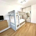 Sejour Authentique - Balcon, Parking & Wifi Ultra-Rapide