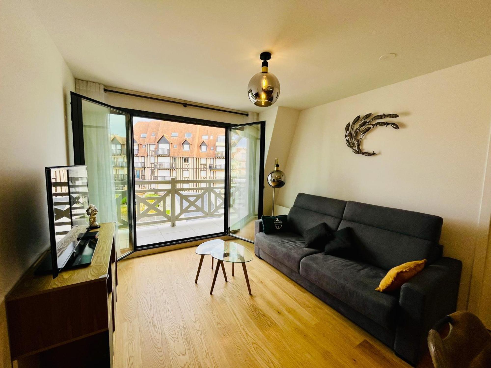 Sejour Authentique - Balcon, Parking & Wifi Ultra-rapide *