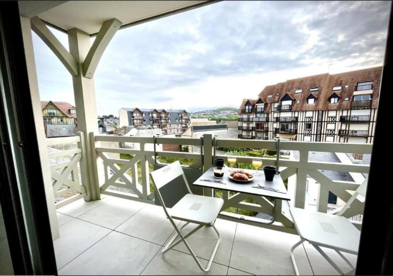 Sejour Authentique - Balcon, Parking & Wifi Ultra-rapide
